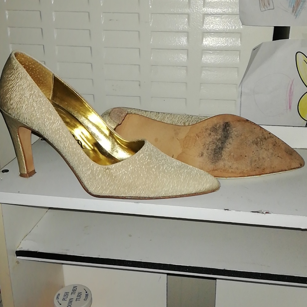 Heels - Picture 3 of 4